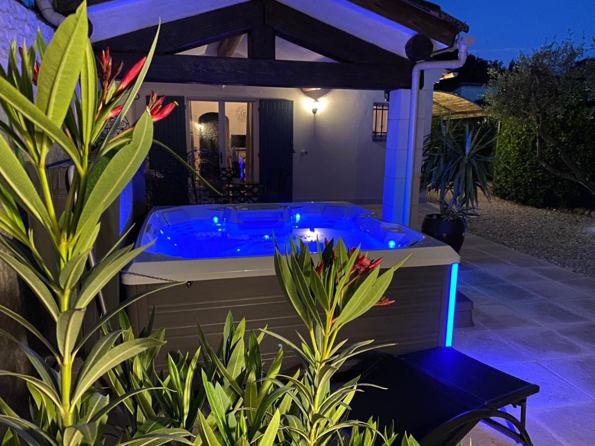 Saint-Rémy-de-Provence Mas Beau Soleil & Spa Cottages De Charme Avec Jacuzzi&Jardin Prives מראה חיצוני תמונה