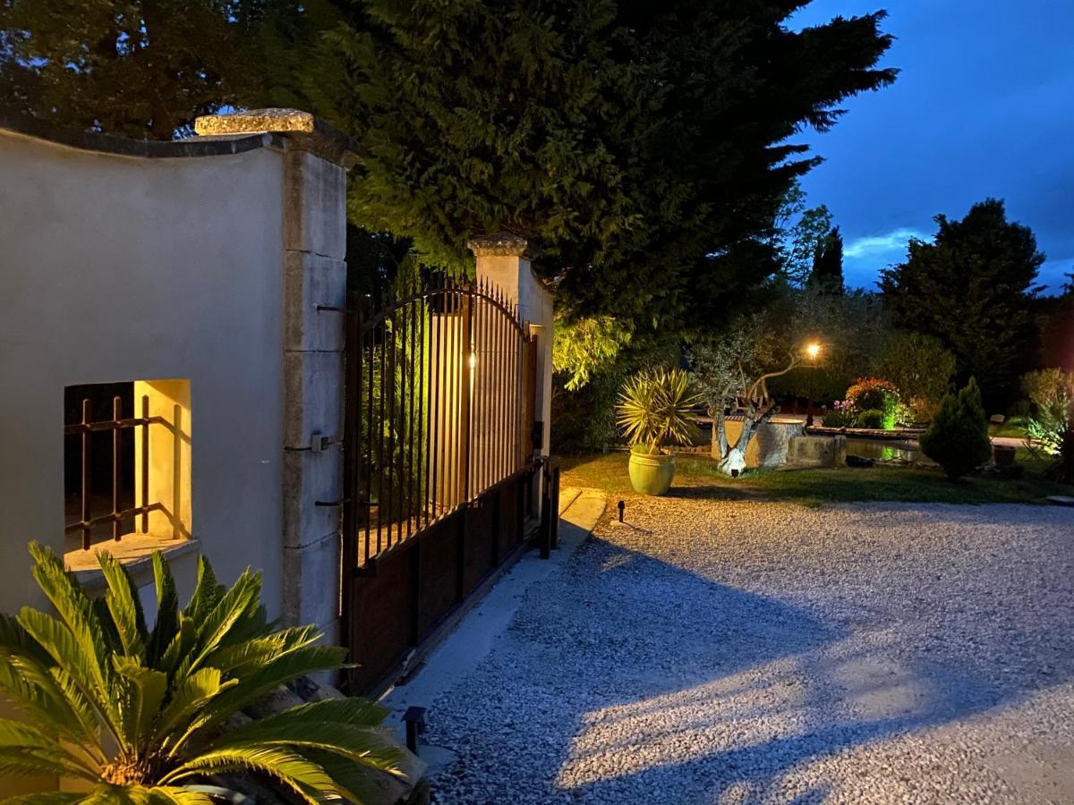 Saint-Rémy-de-Provence Mas Beau Soleil & Spa Cottages De Charme Avec Jacuzzi&Jardin Prives מראה חיצוני תמונה