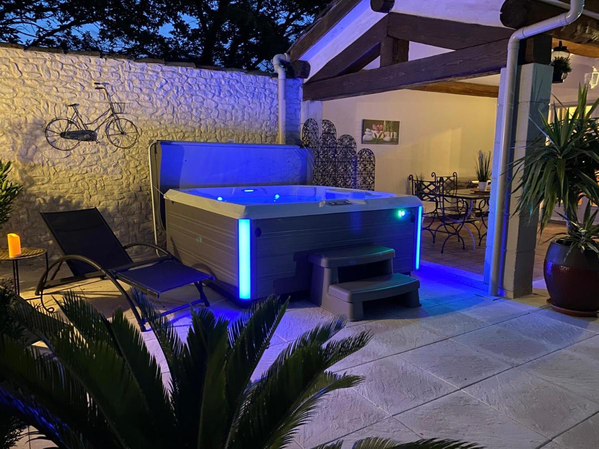 Saint-Rémy-de-Provence Mas Beau Soleil & Spa Cottages De Charme Avec Jacuzzi&Jardin Prives מראה חיצוני תמונה