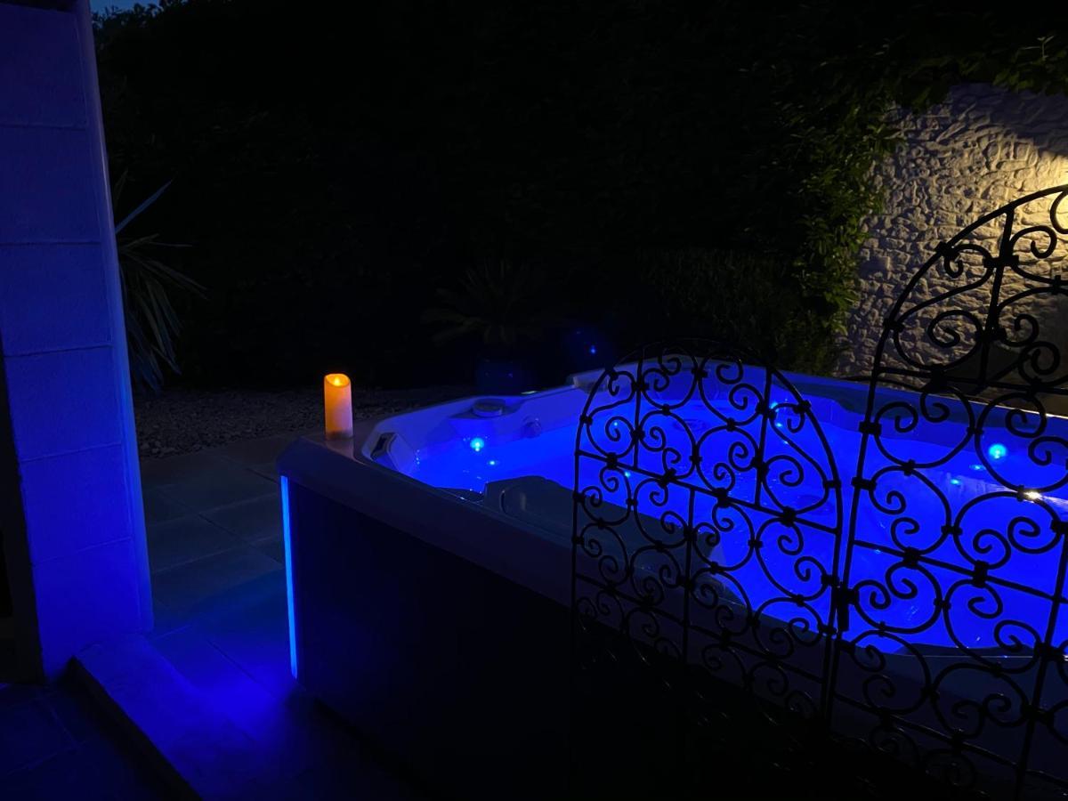 Saint-Rémy-de-Provence Mas Beau Soleil & Spa Cottages De Charme Avec Jacuzzi&Jardin Prives מראה חיצוני תמונה
