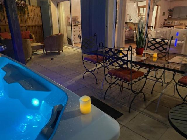Saint-Rémy-de-Provence Mas Beau Soleil & Spa Cottages De Charme Avec Jacuzzi&Jardin Prives מראה חיצוני תמונה