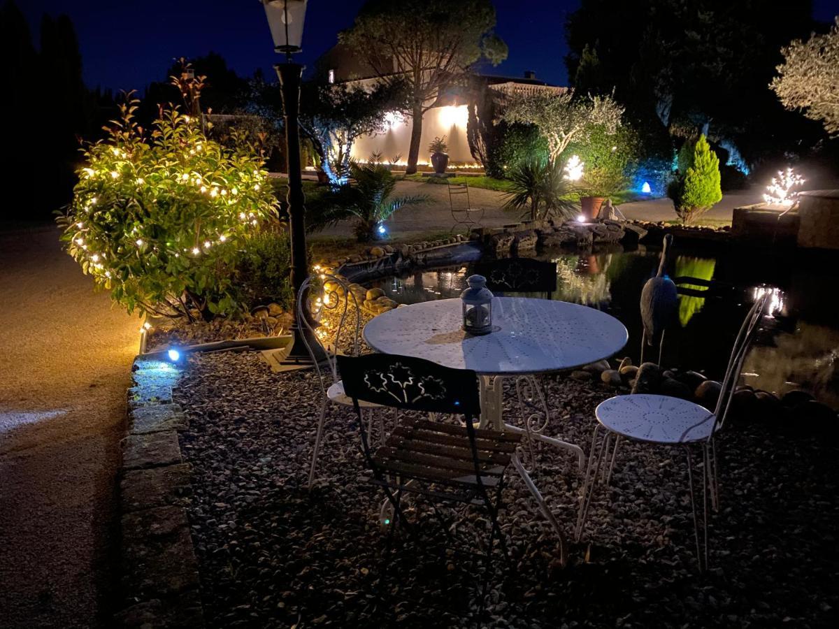 Saint-Rémy-de-Provence Mas Beau Soleil & Spa Cottages De Charme Avec Jacuzzi&Jardin Prives מראה חיצוני תמונה